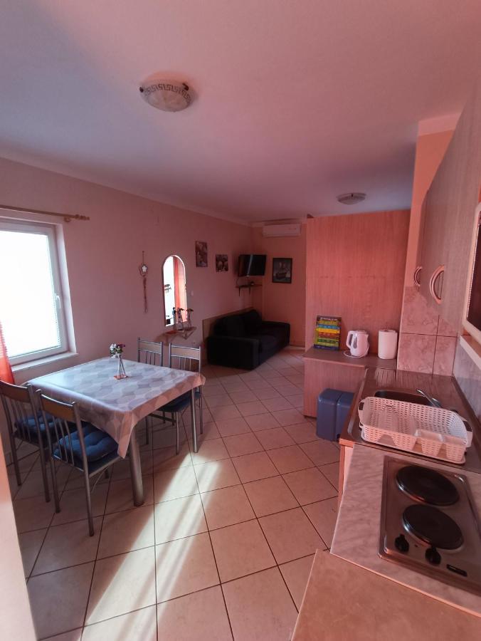 Studio Apartmani Zoric Šilo Kültér fotó